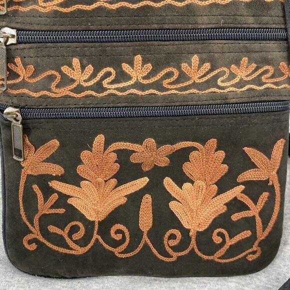Suriti Purse Brown Suede Embroidered Crossbody Passport Holder Bag Boho Travel - Picture 2 of 12